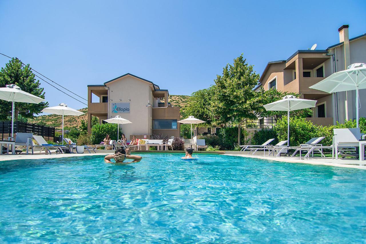 Ellopia Point Hotel يانينة المظهر الخارجي الصورة